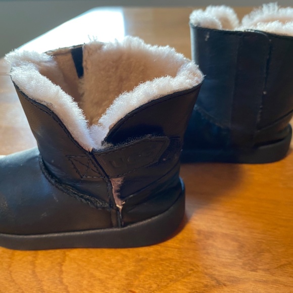 Little Kids Size SM black Leather UGG Boots - Picture 2 of 6
